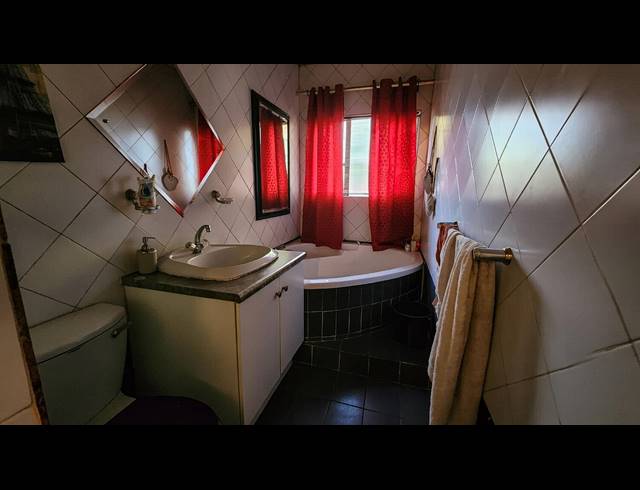 3 BEDROOM HOUSE FOR SALE IN VANDERBIJLPARK SW 1